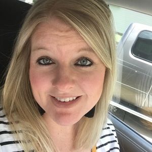 Meet your Posher, April